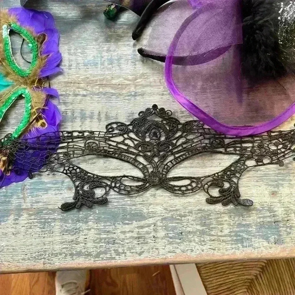 Lot of 11 Masks /Headbands - Picture 10 of 10